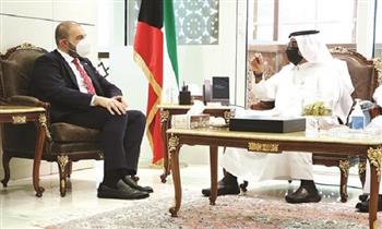 الكويت تبحث مع الاتحاد الأوروبي سبل تعزيز التعاون الاقتصادي والاستثماري