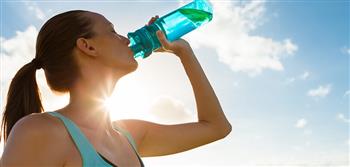 للرجيم والحموضة.. تعرف علي أبرز الفوائد شرب المياه في الصيف