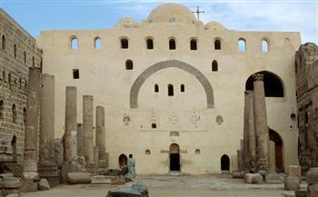 كنوز تاريخية.. الدير الأبيض خليط بين الفن المعمارى القبطى والفرعونى