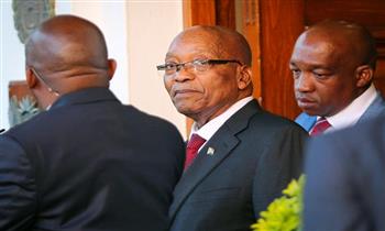 الحكم على رئيس جنوب أفريقيا زوما بالسجن 15 شهرا بعد إدانته 