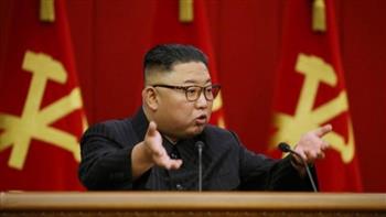 الزعيم الكوري الشمالي يقيل مسؤولين بسبب «أزمة خطيرة»
