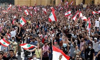 الاحتجاجات تتواصل في لبنان اعتراضا على تردي الأوضاع المعيشية وانهيار العملة المحلية