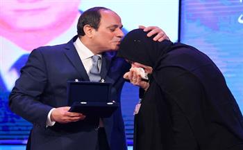 7 سنوات إنجازات.. الرئيس السيسي يعيد للمرأة المصرية كرامتها (فيديو)