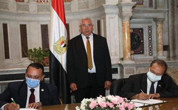 وزير الزراعة يشهد توقيع بروتوكول تعاون مشترك بين "بحوث الصحراء" و"الريف المصري" (صور)
