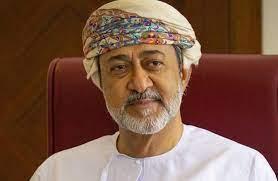 سلطان عمان يبعث رسالة خطية إلى خادم الحرمين الشريفين حول تعزيز العلاقات الثنائية