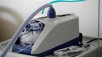 مدبولي يشيد بمنح «الدواء» ترخيصًا استثنائيًا لأول جهاز تنفس صناعي مصري 100%