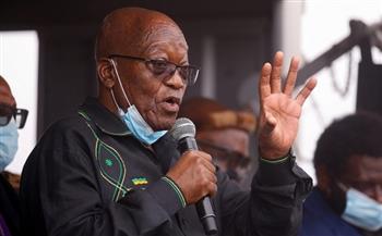 رئيس جنوب إفريقيا يدعو إلى الهدوء بعد اندلاع أعمال شغب خلال مظاهرات رافضة لسجن زوما