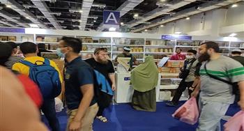 إقبال متوسط على جناح دار المنهاج بمعرض القاهرة الدولي للكتاب اليوم