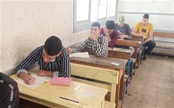 الثانوية العامة.. 257 ألف طالب بالشعبة الأدبية يؤدون امتحان اللغة العربية 