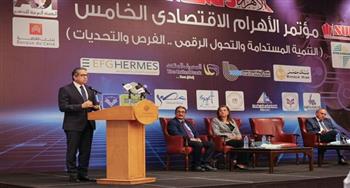 خالد العناني: مصر استقبلت أكثر من ٥٠٠ ألف سائح شهريًا منذ مارس 2021