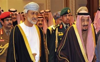 سلطان عمان وخادم الحرمين  يعقدان مباحثات رسمية حول تعزيز التعاون الثنائي