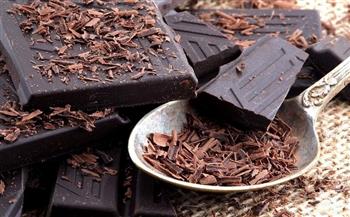 الشوكولاتة الداكنة أبرزها.. 6 أطعمة تساعد على تقوية الذاكرة