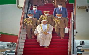 السلطان هيثم بن طارق يختتم زيارته التاريخية للسعودية.. ويدعو الملك سلمان لزيارة مسقط