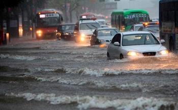 الأعاصير والفيضانات تشل الحياة في عدد من المناطق وتخلف 60 قتيلا