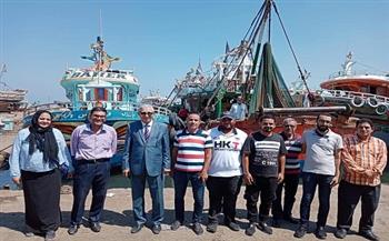 زيارة مفاجئة لرئيس الثروة السمكية بمنطقة وميناء الصيد فى بورسعيد