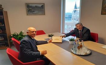 السفير المصرى فى بودابست يلتقى بعدد من المسئولين المجريين (صور)