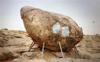 صور الصخرة التي وقف عليها الرسول خلال خطبة الوداع تغزو فيسبوك