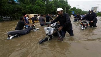 مصرع 8 أشخاص بسبب الأمطار الغزيرة في باكستان