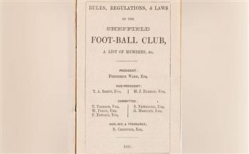 بيع أوّل نسخة من كتاب قوانين كرة القدم بأكثر من 65 ألف يورو