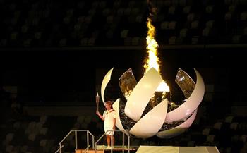 إيقاد الشعلة الأولمبية في ختام حفل افتتاح أولمبياد طوكيو 2020 (صور)