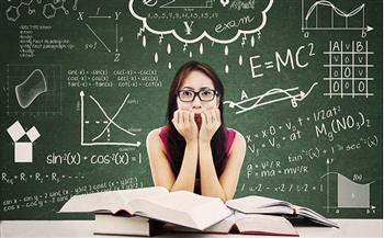 أسئلة غير مألوفة السبب.. امتحان الفيزياء يغضب طلاب الثانوية العامة