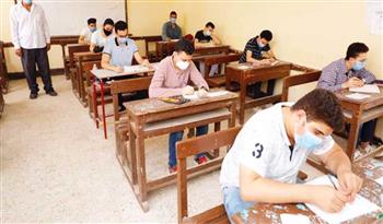ضبط 14 حالة غش.. 255 ألف طالب وطالبة بالشعبة الأدبية يؤدون امتحان التاريخ 