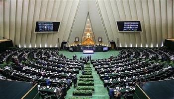 البرلمان الإيراني يشدد الرقابة على الإنترنت