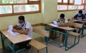 التعليم: 255 ألف طالب بالشعبة الأدبية أدوا امتحان الإنجليزي وضبط 3 حالات غش