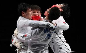 اليابان تحصد أول ذهبية أولمبية لسلاح الشيش لفرق الرجال