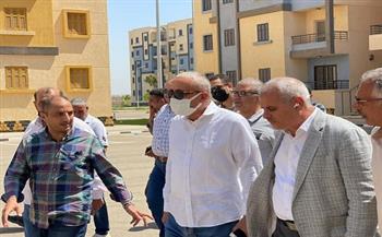 مسئولو «الإسكان» يتفقدون وحدات «سكن لكل المصريين» بمدينة السادات