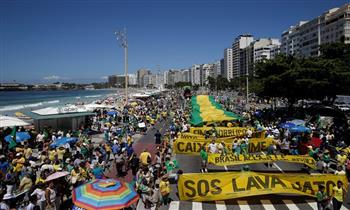 آلاف المتظاهرين يخرجون لشوارع البرازيل للمطالبة بعزل الرئيس