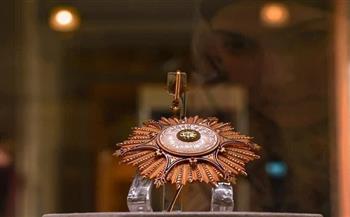 «التاج الفوتوغرافي».. معرض فني بين متحفي المجوهرات والمركبات الملكية