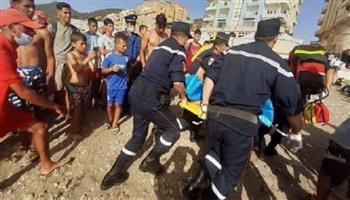 تسمم نحو 200 شخص على شاطئ في الجزائر
