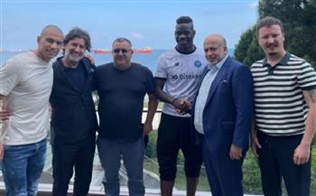 المهاجم الإيطالي «بالوتيلي» ينتقل إلى الدوري التركي.. إليك التفاصيل
