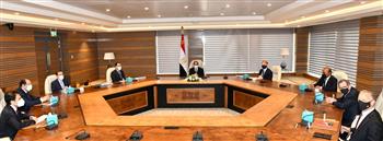 بسام راضي:  الرئيس يطلع على مشروع إقامة مجمع للبتروكيماويات بمحور قناة السويس