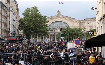  الآلاف في فرنسا يتظاهرون ضد إجراءات كورونا الصارمة
