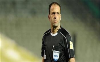 محمد الحنفي يدير مباراة الأهلي والإسماعيلي في الدوري