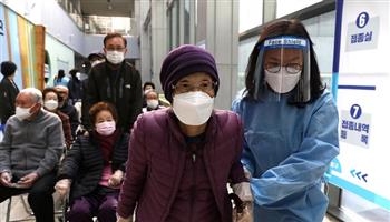 كوريا الجنوبية تواجه أسوأ وضع وبائي وتسجل أكبر حصيلة يومية للإصابات بكورونا