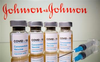 أستاذ فيروسات يكشف سر إعطاء جرعة واحدة من لقاح كورونا «جونسون آند جونسون»