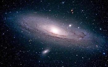 بيان من «البحوث الفلكية» حول اقتراب الشظايا النجمية من مجرة درب التبانة