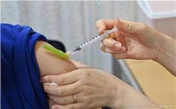 "صحة قنا" تبدأ تطعيم المسافرين بلقاح كورونا 