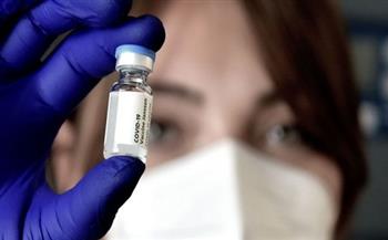 الصحة اليونانية تحث العاملين غير الملقحين في مجال الصحة على أخذ تطعيمات كورونا