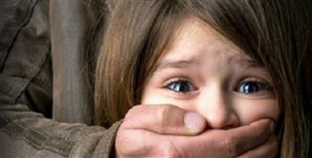 جرائم ضد الأطفال| اغتصاب رضيعة 4 أشهر على يد عامل.. وقتل أخرى بأيدى والدها