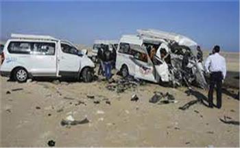 مصرع شص وإصابة 18 فى حادث تصادم ببن سيارتى ميكروباص بمدينة السادات 