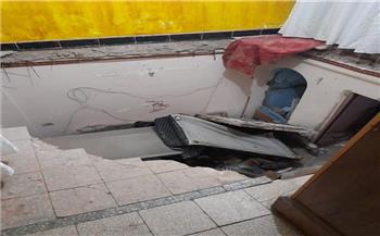 إصابة شخص نتيجة انهيار سقف عقار قديم بـ الإسكندرية