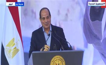 الرئيس السيسي يداعب أحد الحاضرين في إفطار الأسرة المصرية: «إحنا خدنا وقت الأكل كله»