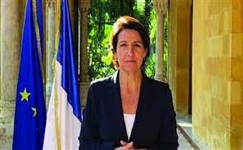 سفيرة فرنسا ببيروت: لا بد أن يتحلى المسئولون بقدر من الشجاعة واللياقة لتلبية احتياجات اللبنانيين