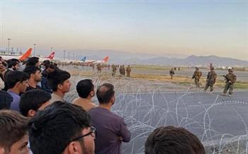 فوضى في مطار كابول تسفر عن سقوط خمسة قتلى على الأقل