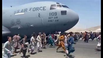 تقارير أمريكية: مقتل 7 أشخاص خلال فوضى التدافع على مطار كابول