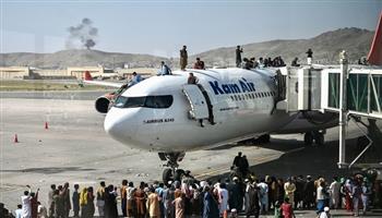 فوضى مطار كابول توقف عمليات الإجلاء وسط انتقادات للانسحاب الأمريكي